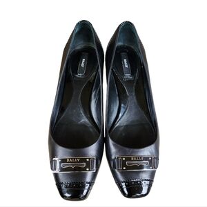 Bally black patent leather shoes size 7 US
